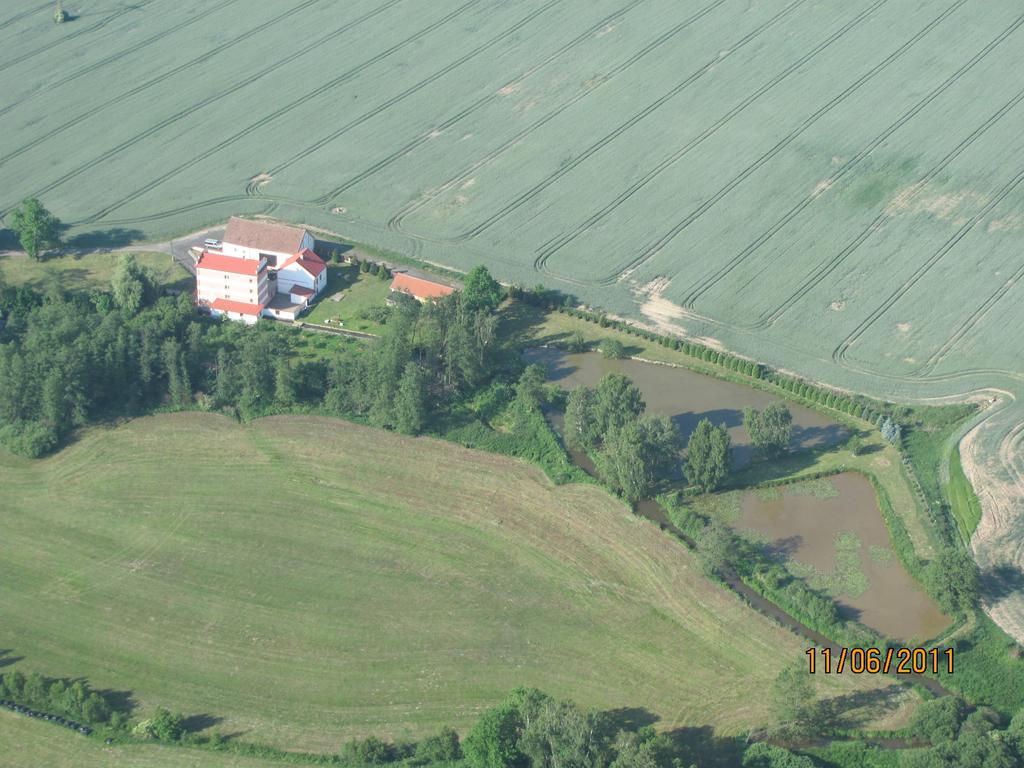 Penzion Hajsky Mlyn Nebanice Exterior photo